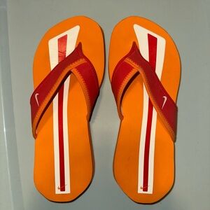 NWOT VINTAGE Y2K (2003) Nike Celso Bold Orange and Red Foam Flip Flops